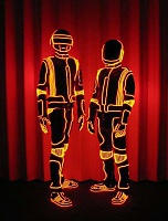 electroluminescent-wire-used-glow-clothing-1.jpg
